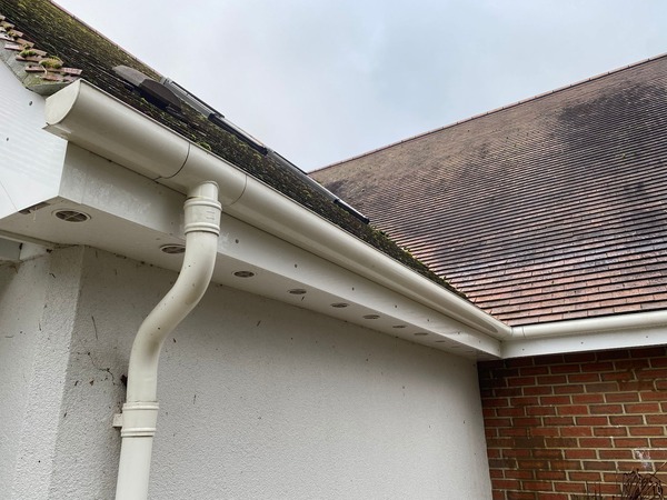 Residential gutter cleaning experts in Basingstoke, Hampshire